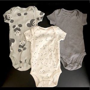 Carter’s 3pc organic Newborn onesies